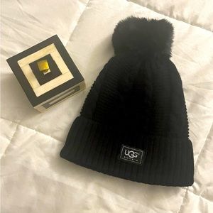 UGG POMPOM BEANIE Hat
